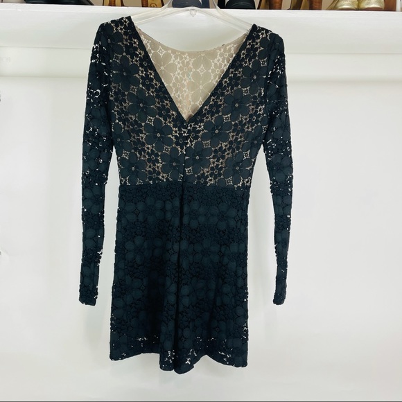Va VA Voom Crochet Evening Party Romper Size M - Picture 2 of 14